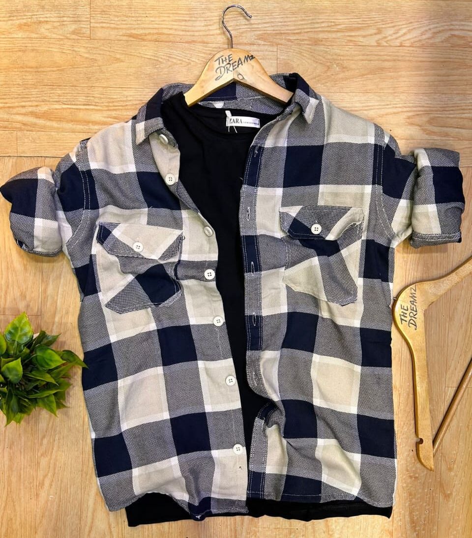 Chekered spread casual shirt